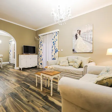 Villa Marigold *