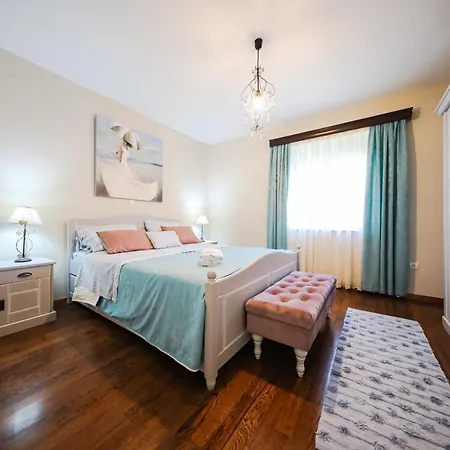 Villa Marigold